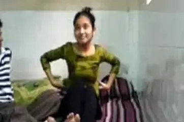 Kisah Drama Pertemuan Warga Dan Wanita Ayu