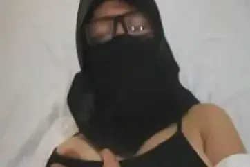 Ukhti Hijab Cantik Part 8 Pasrah Kasur