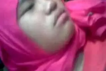 Ukhti Hijab Cantik Pasrah Di Hutan Sepi