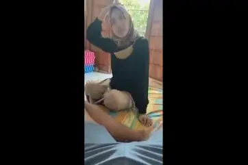 Ukhti Hijab Cantik Pasrah Servis Kasur